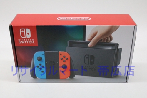 任天堂　SWITCH（スイッチ）　本体　